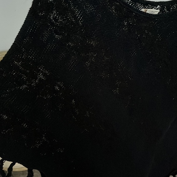Mudd brand vintage black overhead knit poncho with tassels S - M Cotton Y2K - Picture 3 of 5